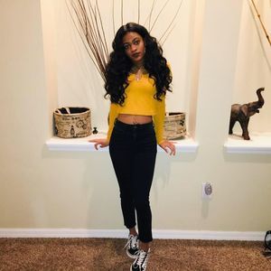 Meet your Posher, Yolanda